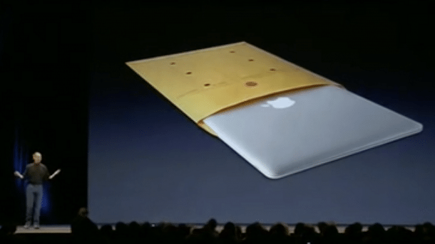 Steve Jobs mit MacBook Air