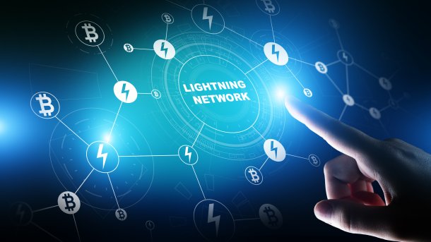 Lightning,Network,Communication,In,Cryptocurrency,Technology.,Bitcoin,And,Internet,Payment