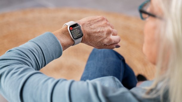 Apple stellt Smartwatches fur Forschungszwecke bereit heise online