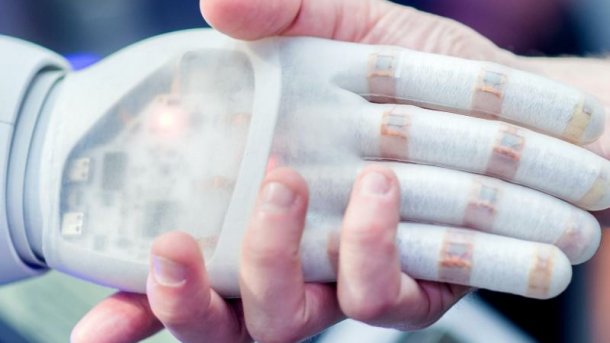 Handschlag mit der KI