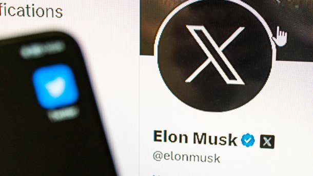 X-Logo auf dem Twitter-Profil Elon Musks