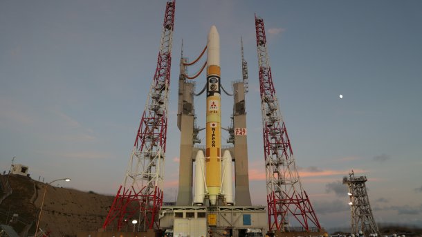 Rakete auf der Startrampe