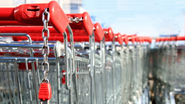Red,Shopping,Carts,For,Shopping,In,A,Line