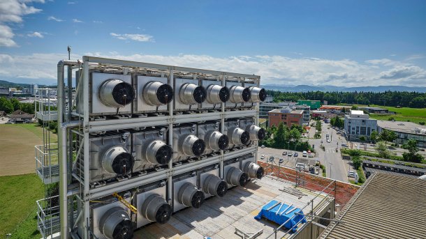 CO2-Abscheidungsanlage von Climeworks im schweizerischen Hinwil, Meinrad Schade / laif