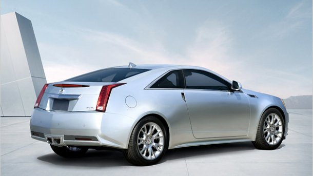 Cadillac stellt die Serienversion des CTS Coupé vor.