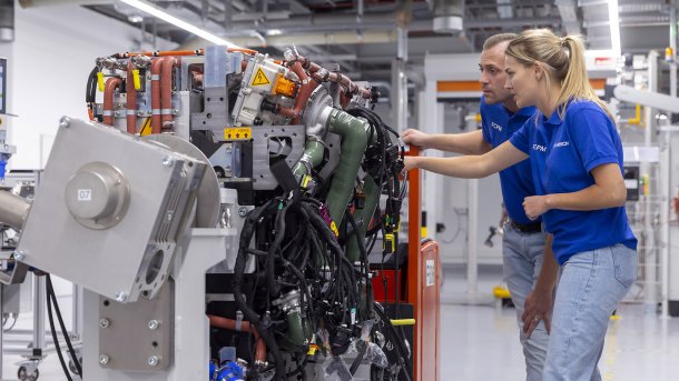 Fertigung des Fuel Cell Power Modules bei Bosch im Werk Feuerbach​