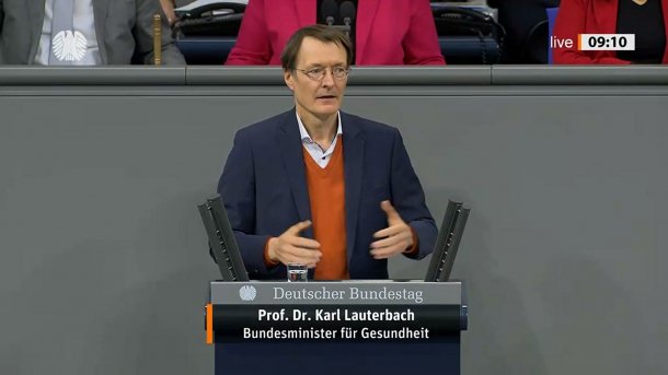 Gesundheitsminister Karl Lauterbach in der Aussprache zu m Gesundheitsdatennutzungsgesetz und zum Digitalgesetz
