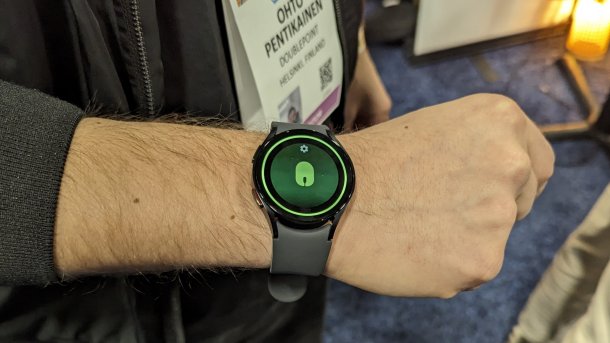 Smartwatch an Handgelenk