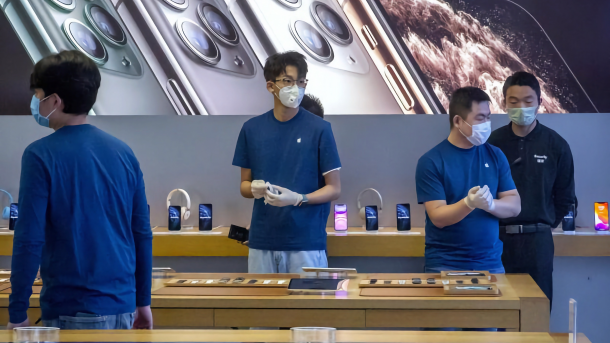 Angestellte eines Apple-Ladens in China