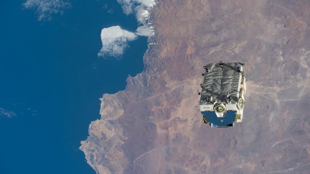 Kompakter Satellit über Chile