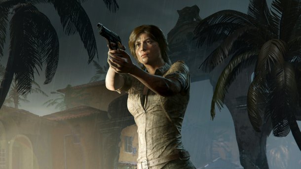 Screenshot aus "Shadow of the Tomb Raider" zeigt Lara Croft mit Schusswaffe