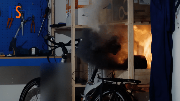 Brennender Akku beim E-Bike