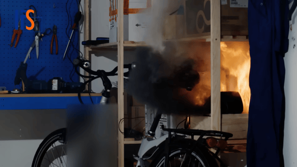 Brennender Akku beim E-Bike