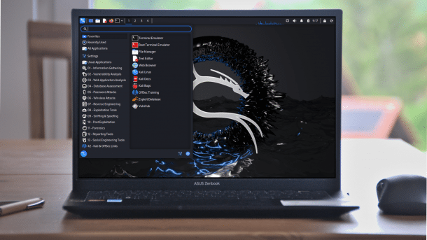 Kali-Linux 2024.2 desktop on notebook on table