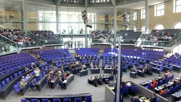 Blick in den Plenarsaal des Bundestags