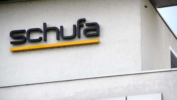 Schufa-Schriftzug auf Gebäude