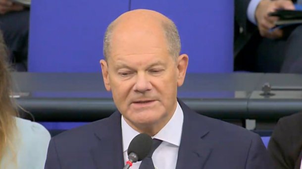 Olaf Scholz in close-up
