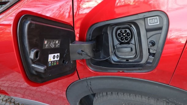 Ladeanschluss Peugeot e-2008