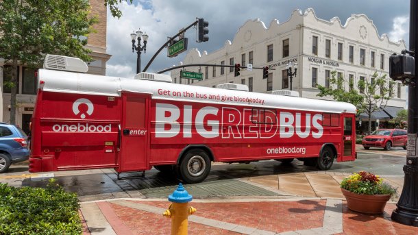 Blutspendebus von OneBlood in Florida