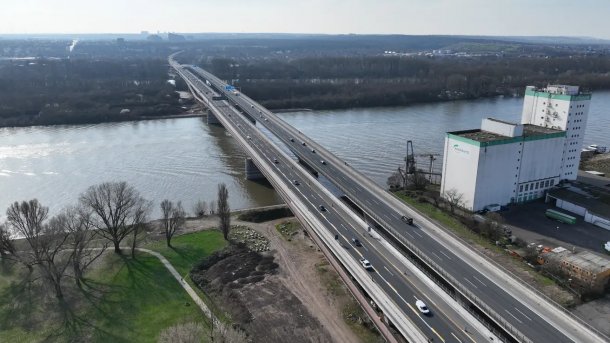 Schiersteiner Brücke