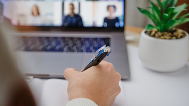 Communication in the home office