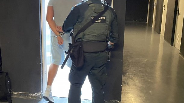 Person wird verhaftet