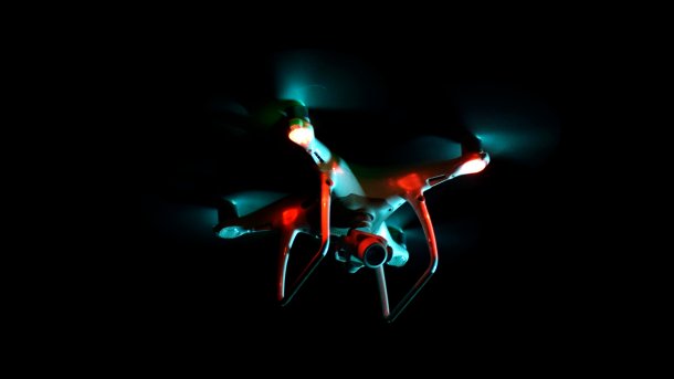 Drone im Dunkeln