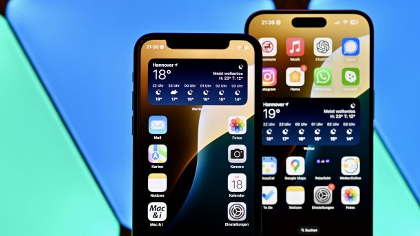 Zwei iPhones vor einem buten Hintergrund