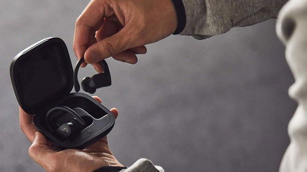 Apple subsidiary Beats discontinues Powerbeats Pro – but successor model  coming | heise online