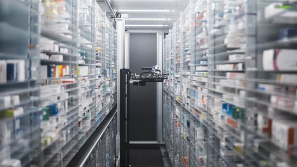 Lager mit Medikamenten in einer Apotheke