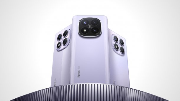 Redmi Note 14 Pro+ und zwei weitere Handys vor weißem Hintergrund