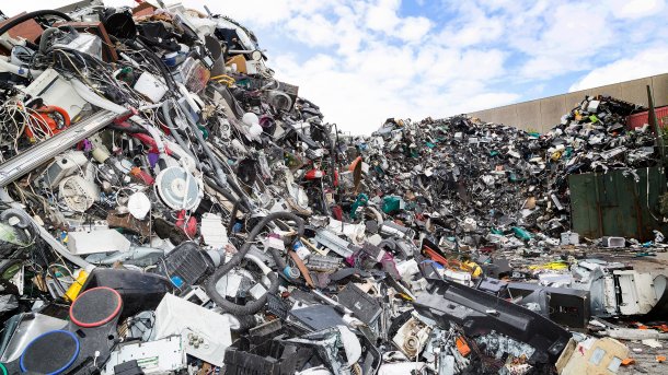 Dump with electronic waste