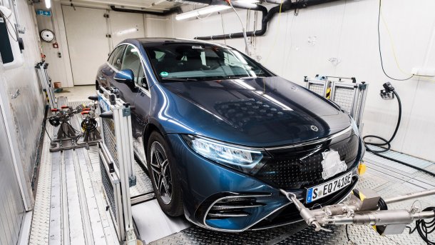 Mercedes EQS