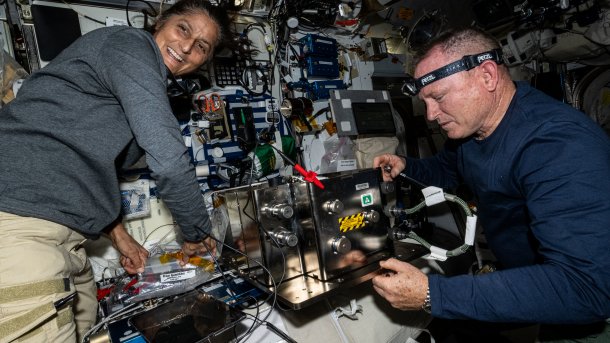 Suni Williams (li.) und Butch Wilmore auf der ISS