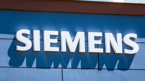 Siemens-Schriftzug auf Gebäude