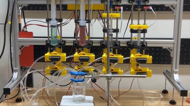 FLUID-Roboter in einer Laborumgebung