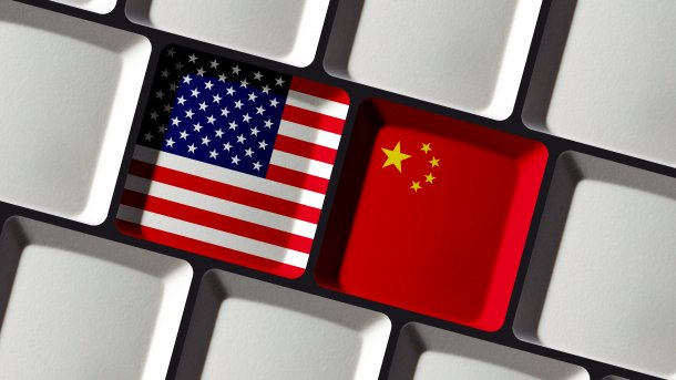Keyboard mit Tasten in amerikanischer und chinesischer Flagge