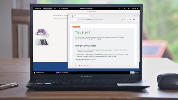 Tails desktop on notebook
