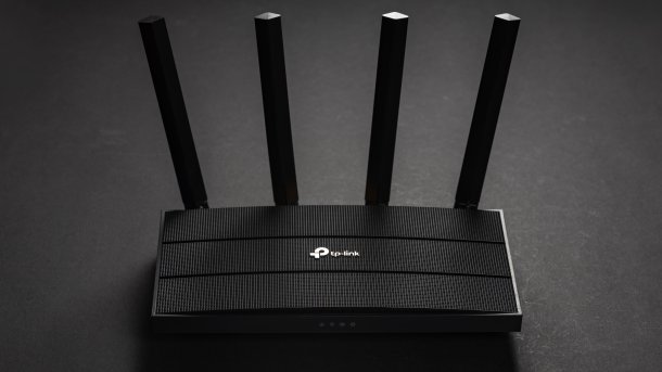 Ein schwarzer Router von TP-Link