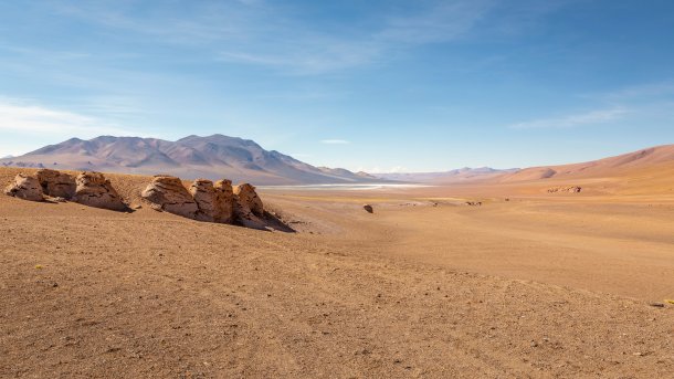 Atacama,Desert,Dramatic,Volcanic,Landscape,At,Sunset,,Northern,Chile,,South