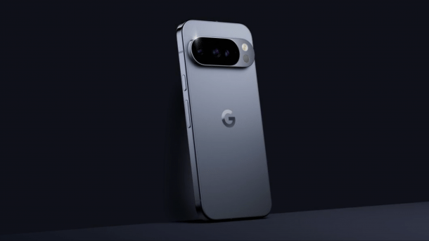 Google Pixel 10 von schräg hinten