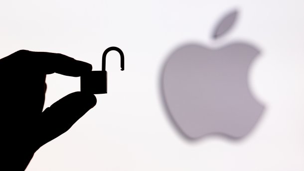 Open lock with Apple logo (symbolic image)