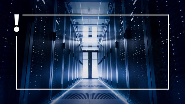 Serverschränke im Rechenzentrum