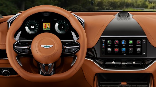 CarPlay Ultra in einem Aston-Martin-Fahrzeug