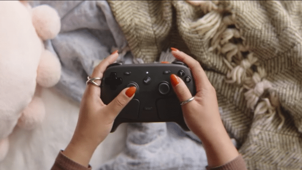 Valve's Steam Controller in Hand