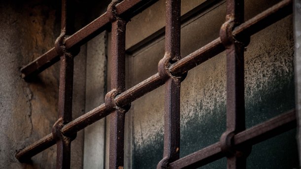 Gefängnis, Gitter, Freiheit