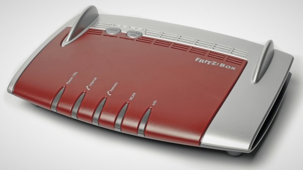 Fritzbox 7490 auf weißem Untergrund