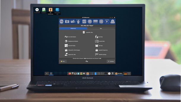Desktop from AV Linux 25.1 on Notebook