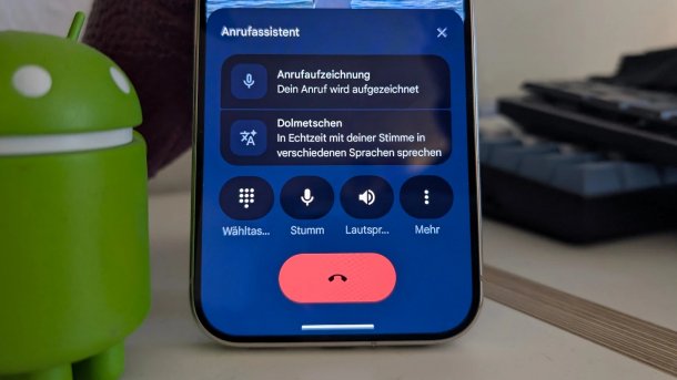 Photo snippet of Android smartphone with call recording