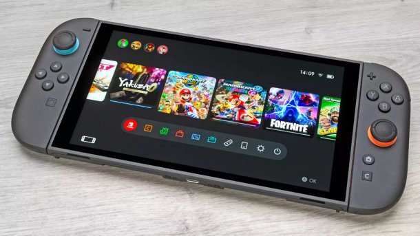 Eine Nintendo Switch 2 auf dem Tisch